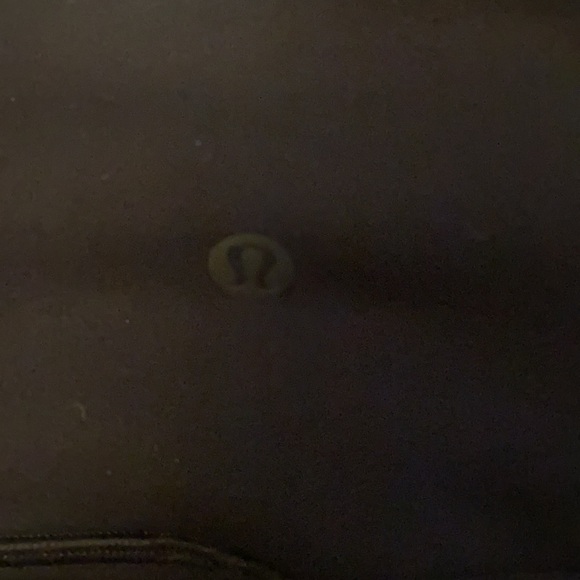 Black lululemon tights - Picture 3 of 3